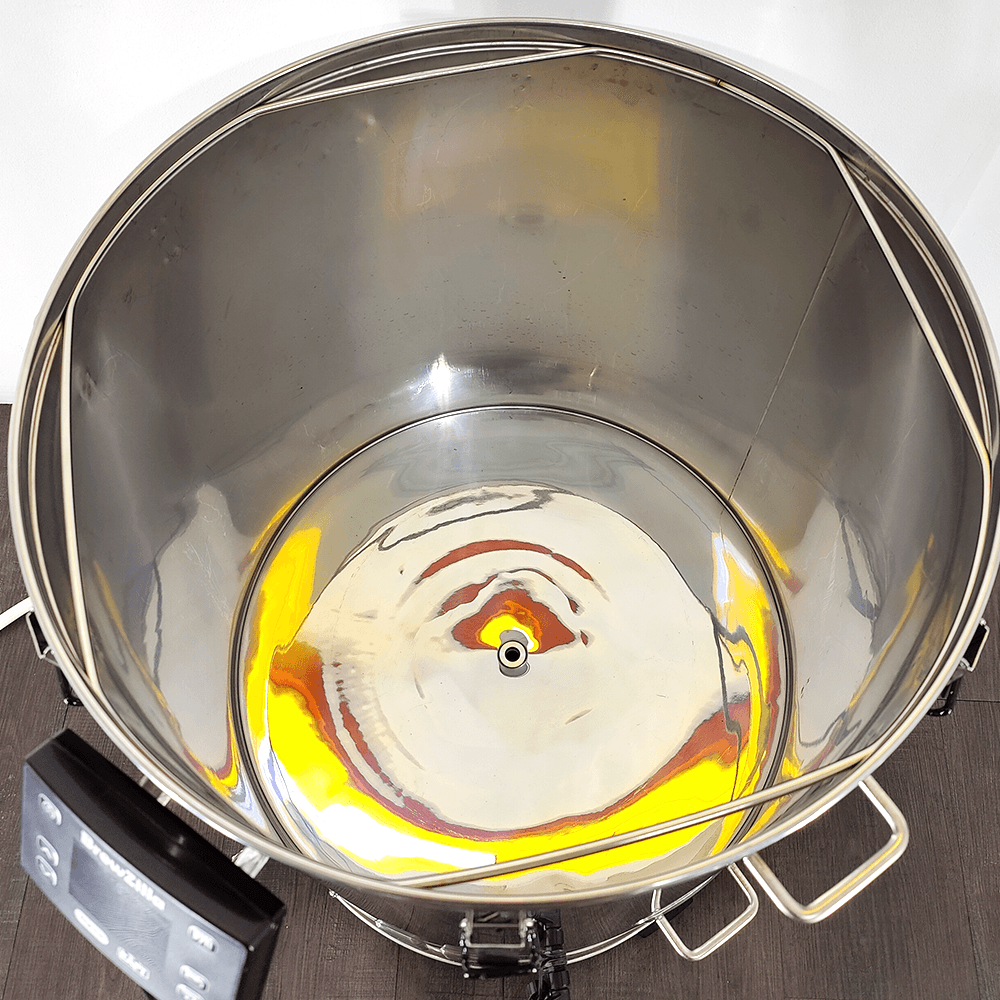 The largest single vessel home brewery in the BrewZilla range, Powered by 32a Single Phase or 10a Three Phase when installed by a qualified electrician.