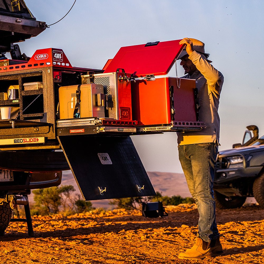 Benchy Carbon - This worlds first inline chiller that is a truely portable keg dispensing optoin allowing you to chill draft beer from 12-24 DC power.